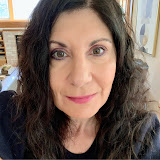 Debbie Solaris avatar